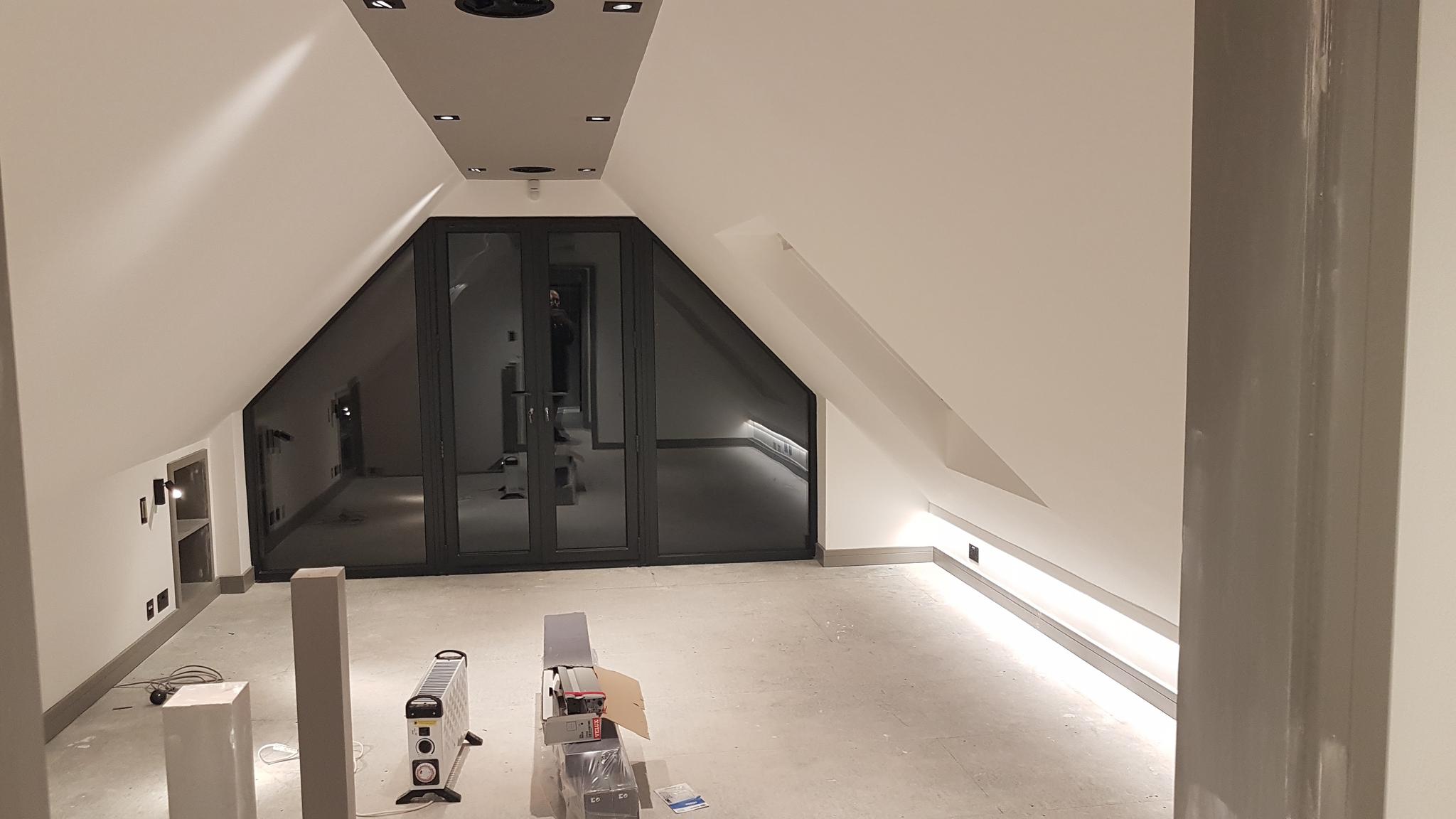 Room with downlights